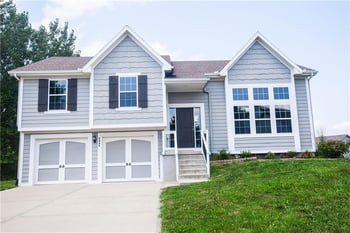 8908 NE 117th Ter, Kansas City, MO 64157