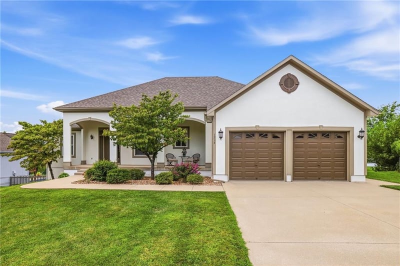 1713 Remington St, Pleasant Hill, MO 64080