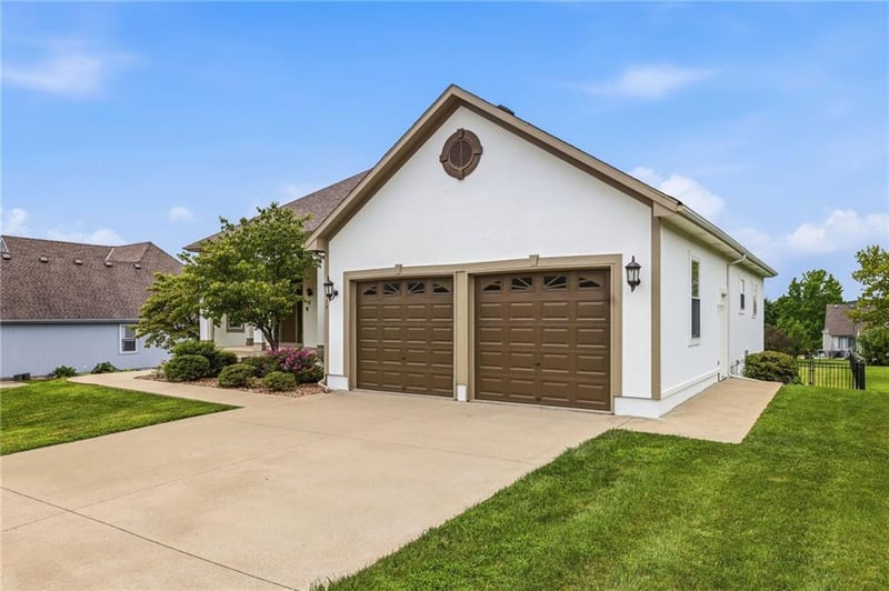 1713 Remington St, Pleasant Hill, MO 64080