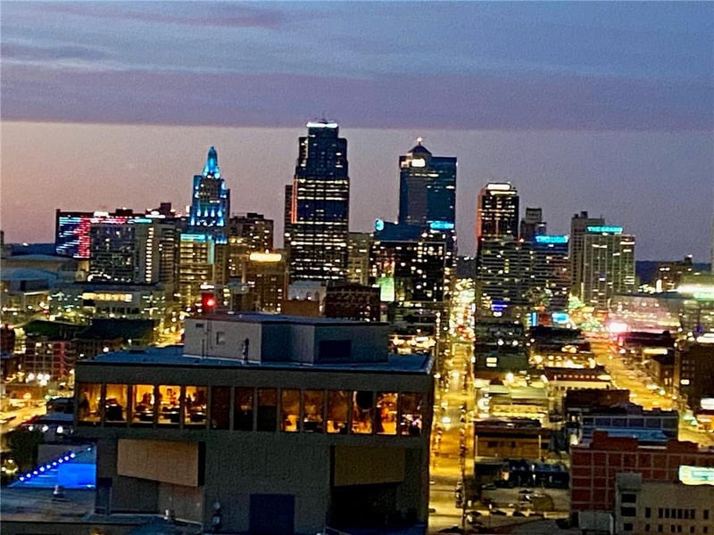 2510 Grand Blvd #903, Kansas City, MO 64108