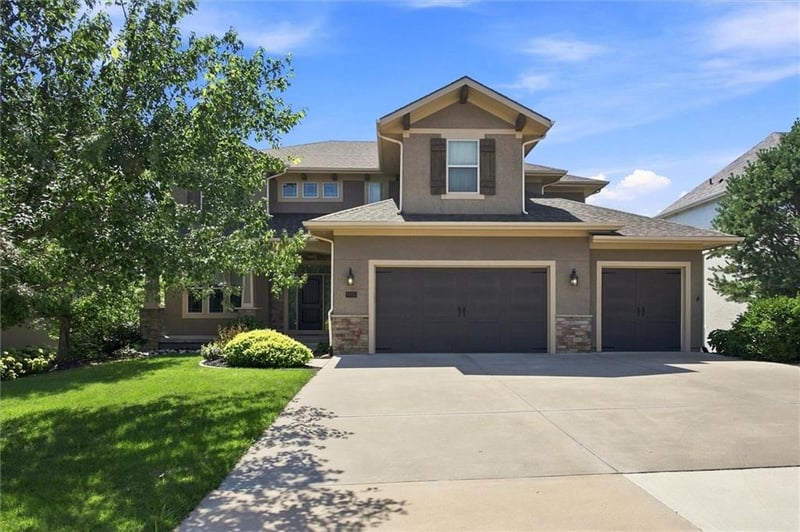 16532 Cody St, Overland Park, KS 66221