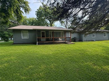 8900 Wayne Ave, Kansas City, MO 64131
