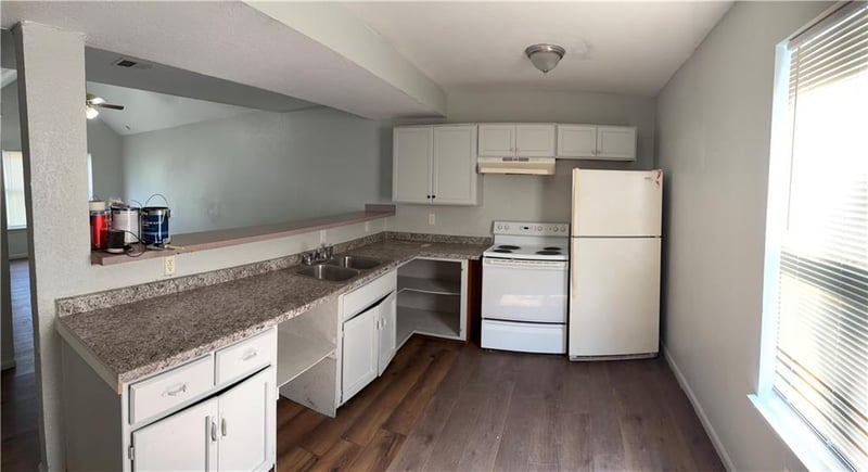 7037 Indiana Ave, Kansas City, MO 64132