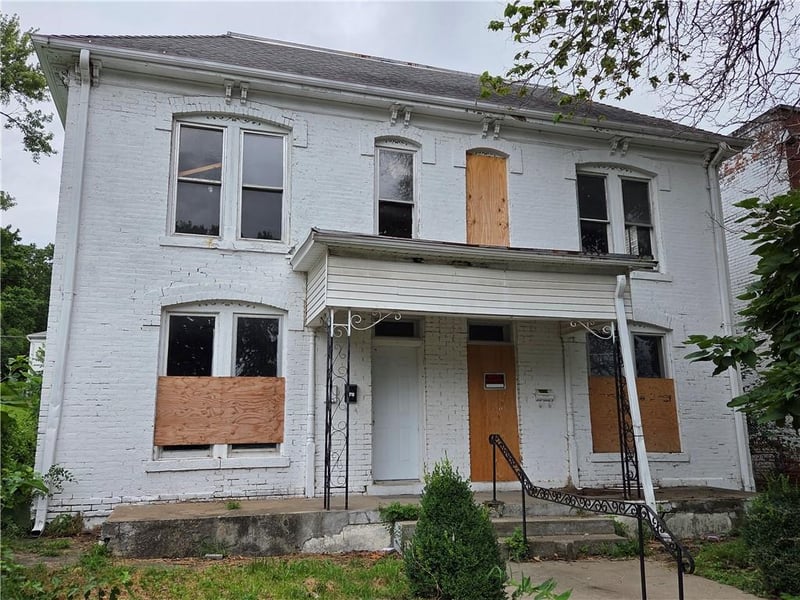 723 10th St, St Joseph, MO 64501