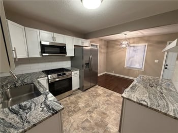1614 E 85th St, Kansas City, MO 64131