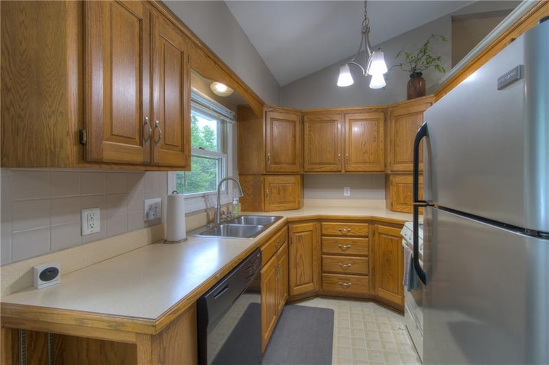 7309 Avalon St, Kansas City, MO 64152