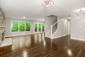 6807 N Walnut St, Kansas City, MO 64118