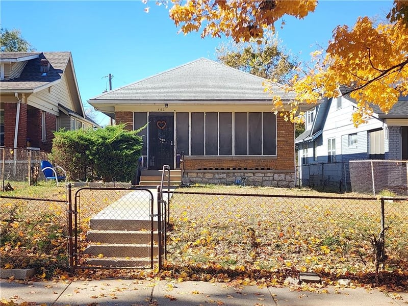 5132 Olive St, Kansas City, MO 64130