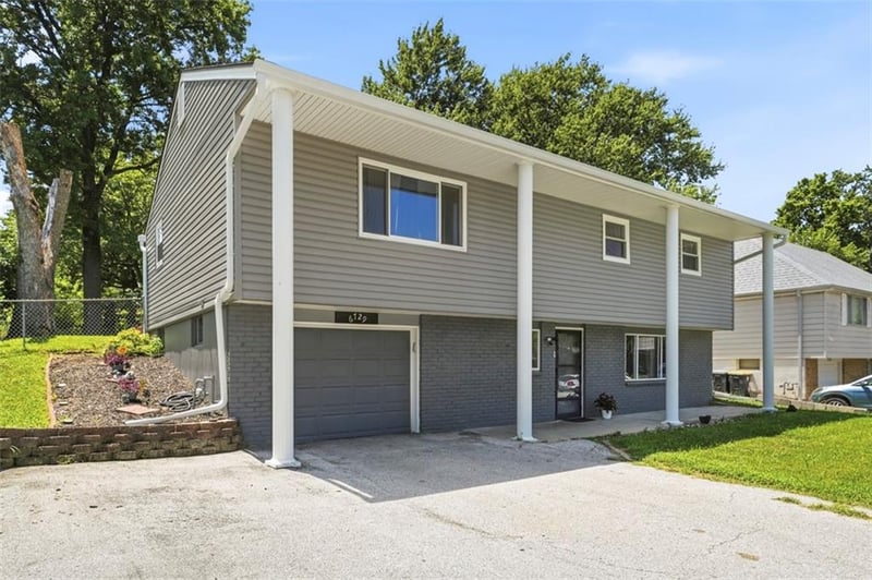 6729 Cotter Ave, Kansas City, MO 64119