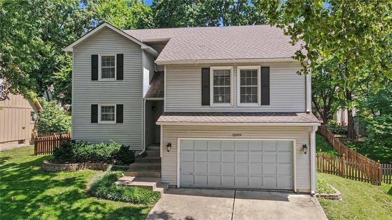 12009 Hagan St, Olathe, KS 66062