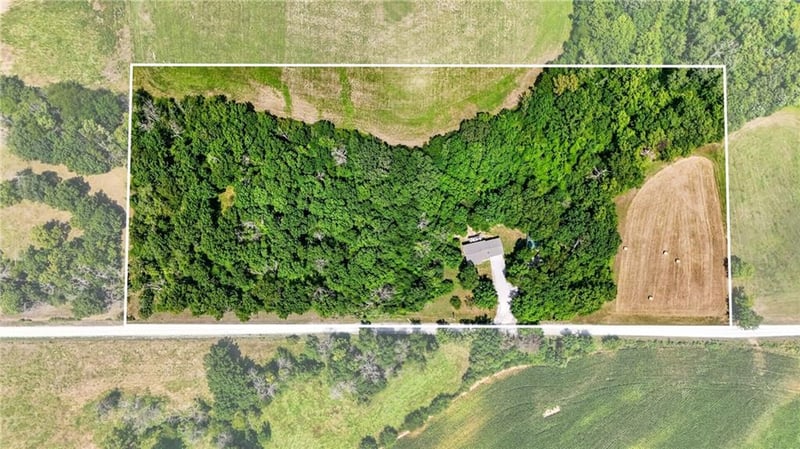 6921 Bryant Knob Rd, Wellington, MO 64097