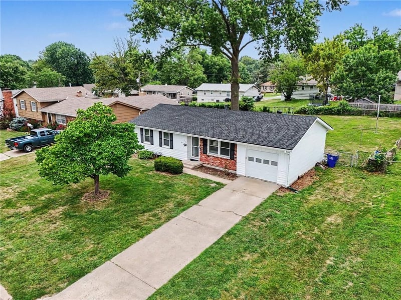 3110 66th St, Gladstone, MO 64119