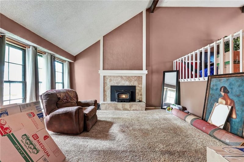 110 Nelson Cir, Olathe, KS 66061
