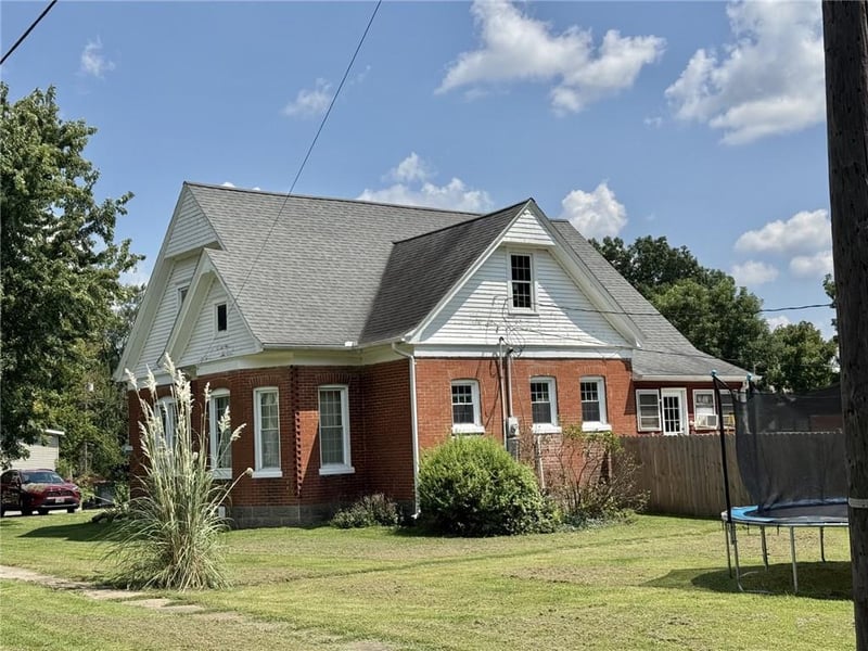 200 Moulton St, Leeton, MO 64761