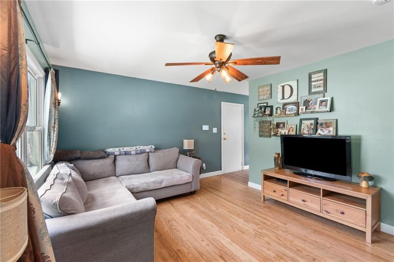 1717 Ellison Way, Independence, MO 64050