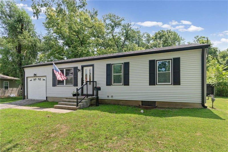 1717 Ellison Way, Independence, MO 64050