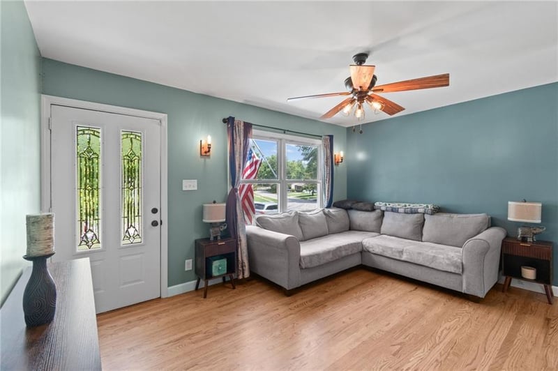 1717 Ellison Way, Independence, MO 64050