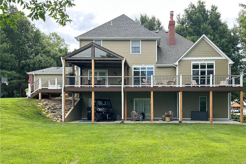 2350 River Ridge Rd, St Joseph, MO 64507