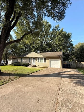8509 111th St, Kansas City, MO 64134