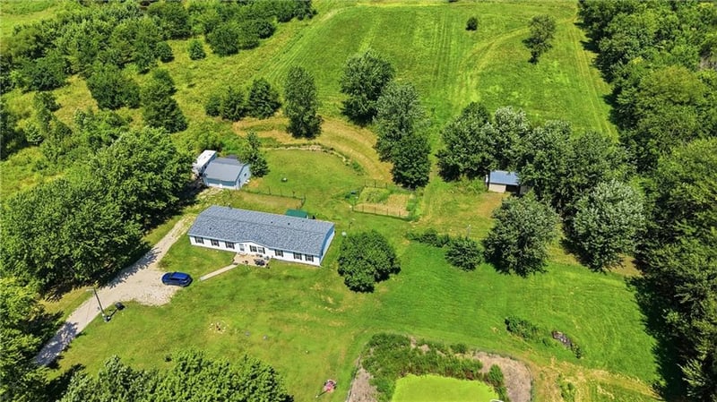 31 600th Rd, Warrensburg, MO 64093