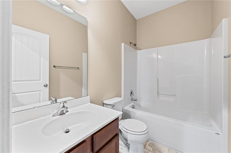 705 111th Ter, Kansas City, MO 64155
