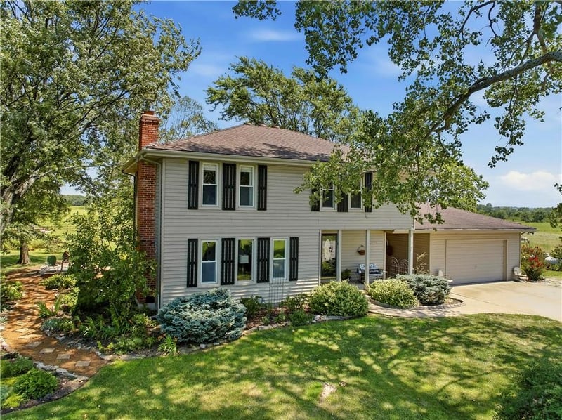 15285 Edgerton Rd, Gardner, KS 66030