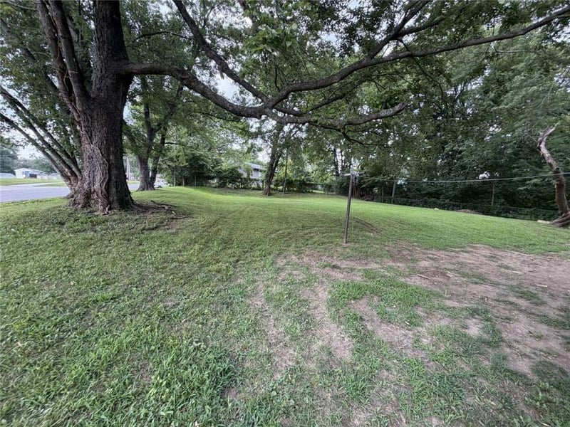 5401 Smalley Ave, Kansas City, MO 64129