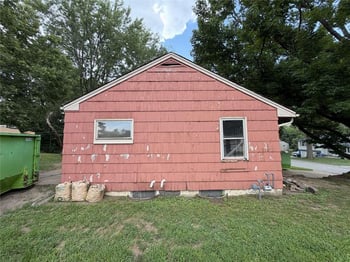 5401 Smalley Ave, Kansas City, MO 64129