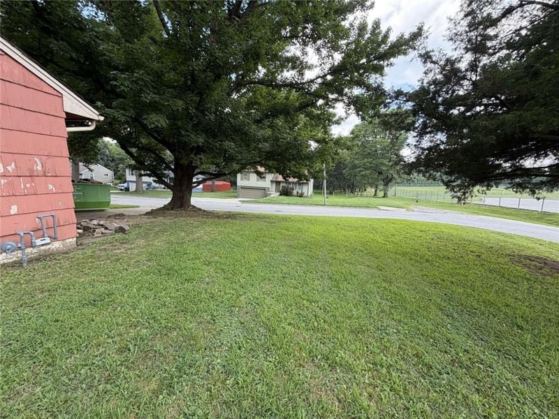5401 Smalley Ave, Kansas City, MO 64129