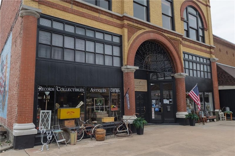 710 Main St, Neodesha, KS 66757