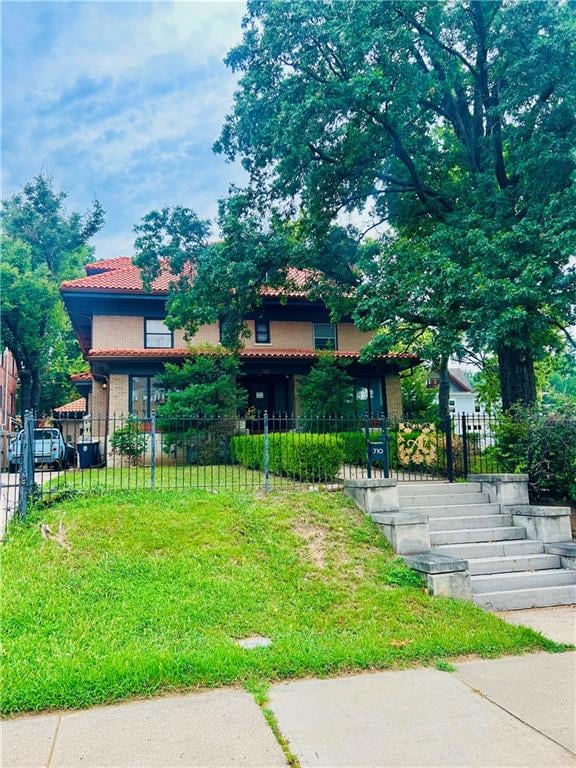 710 Armour Blvd, Kansas City, MO 64109