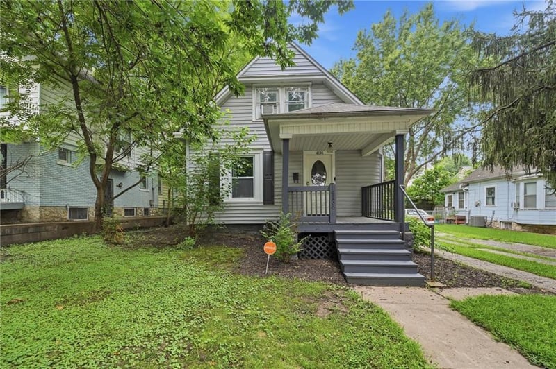 4136 Holly St, Kansas City, MO 64111