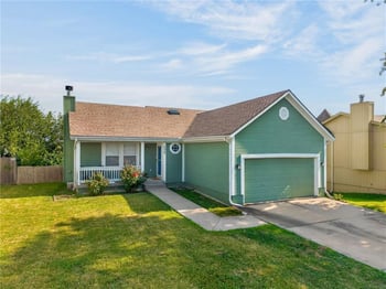 208 NW 112th Ter, Kansas City, MO 64155