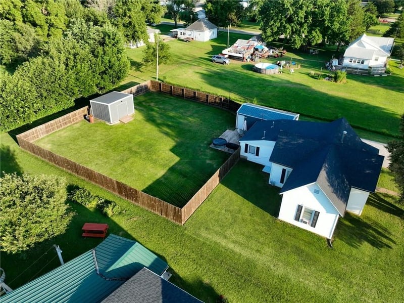 312 Sycamore St, Fairview, KS 66425