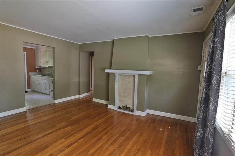4813 Canterbury St, Roeland Park, KS 66205