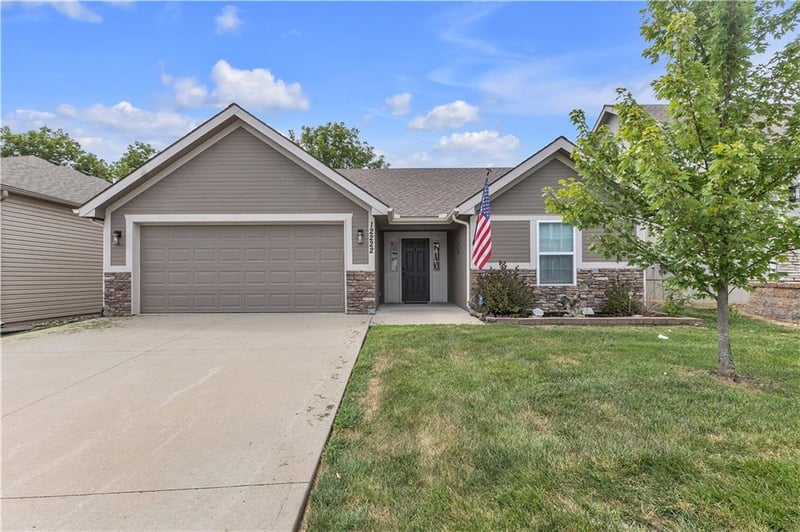 12222 Atkins Ave, Kansas City, MO 64163