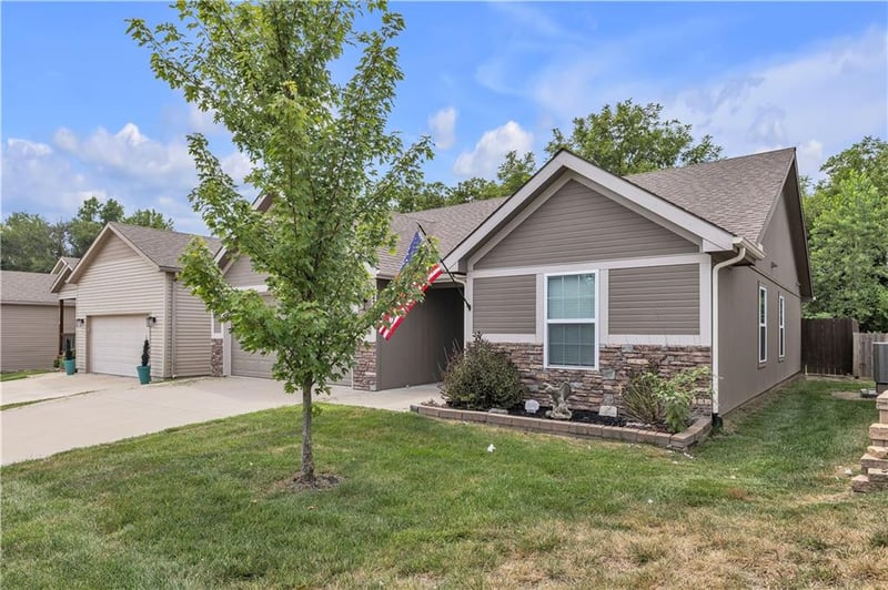 12222 Atkins Ave, Kansas City, MO 64163