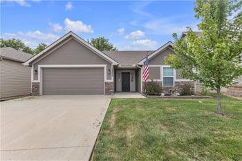 12222 N Atkins Ave, Kansas City, MO 64163