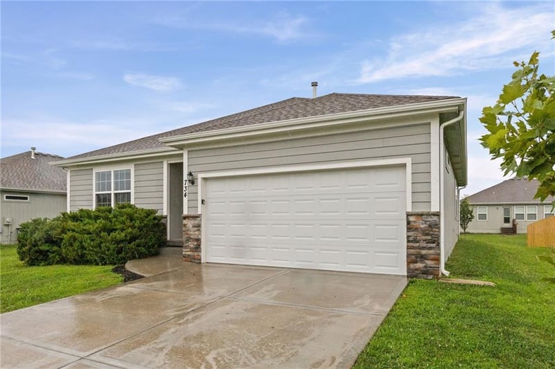 734 Cypress St, Gardner, KS 66030