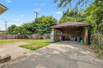 5633 Harrison St, Kansas City, MO 64110