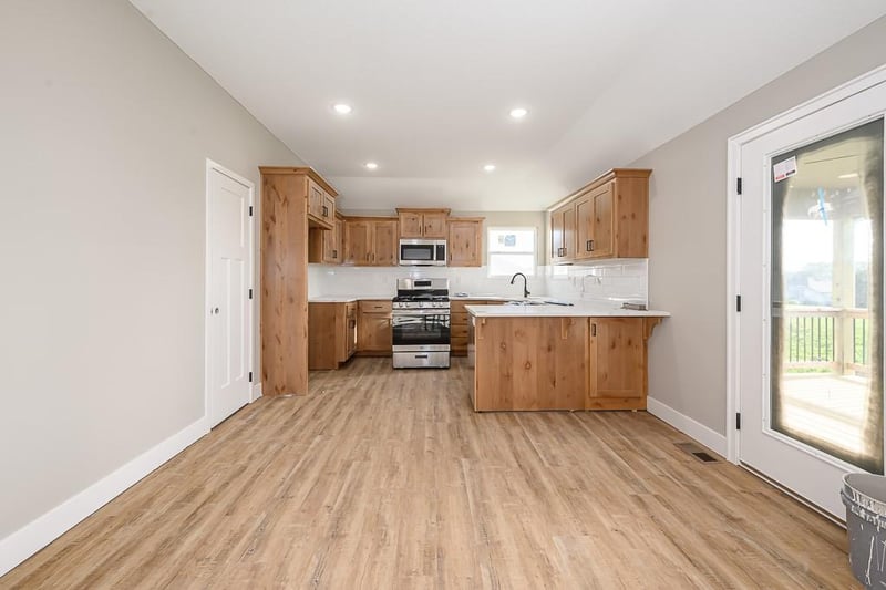 15589 Sheridan Ct, Basehor, KS 66007