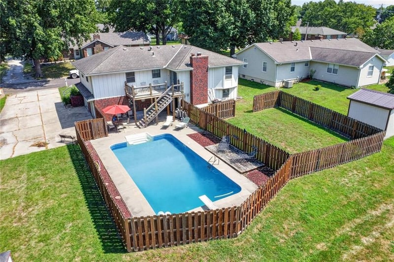 408 Walnut St, Odessa, MO 64076