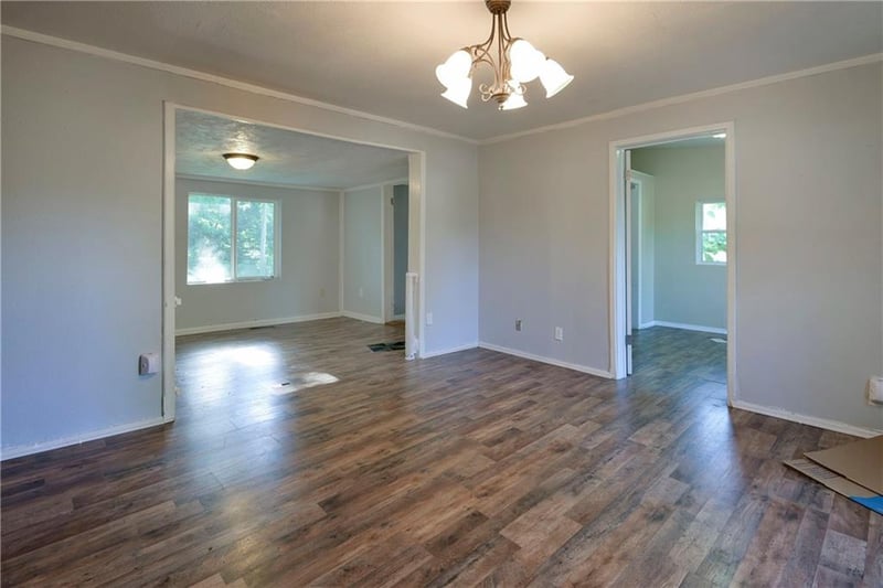 407 S Clarke Ave, Clever, MO 65631