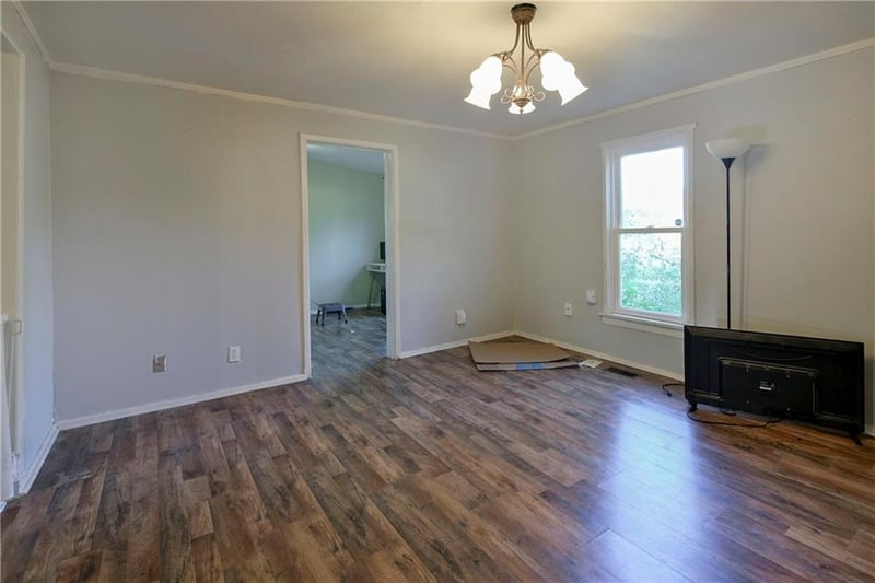 407 S Clarke Ave, Clever, MO 65631