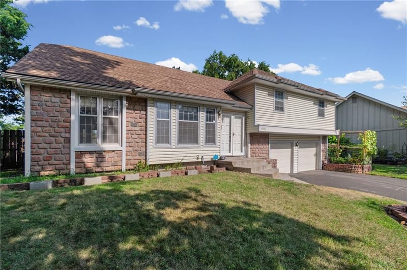 10530 Wedd St, Overland Park, KS 66212