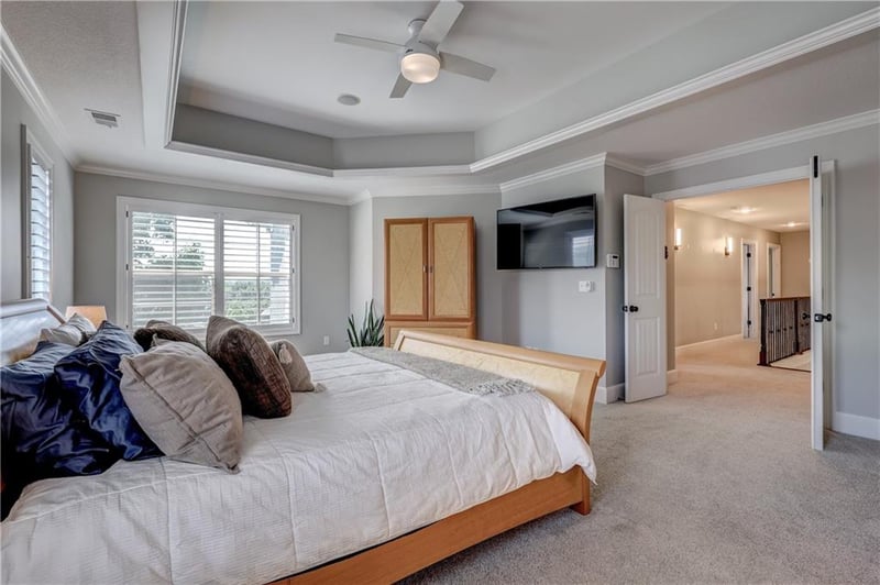 11515 165th Ter, Overland Park, KS 66221
