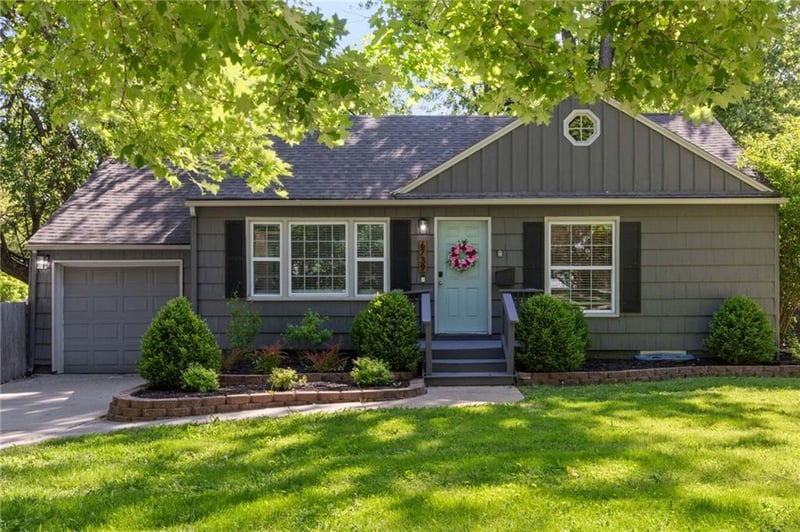 6739 Roe Ave, Prairie Village, KS 66208