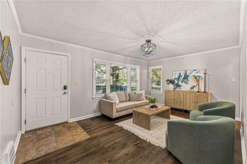 6739 Roe Ave, Prairie Village, KS 66208