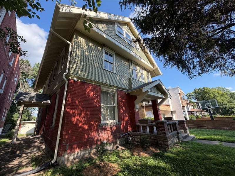 3755 Washington Blvd, Kansas City, MO 64111