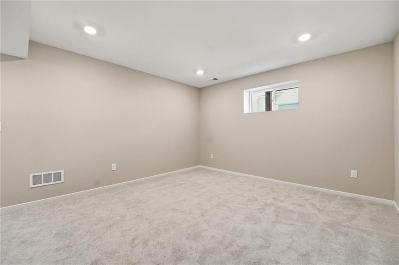 1412 4th St, Louisburg, KS 66053